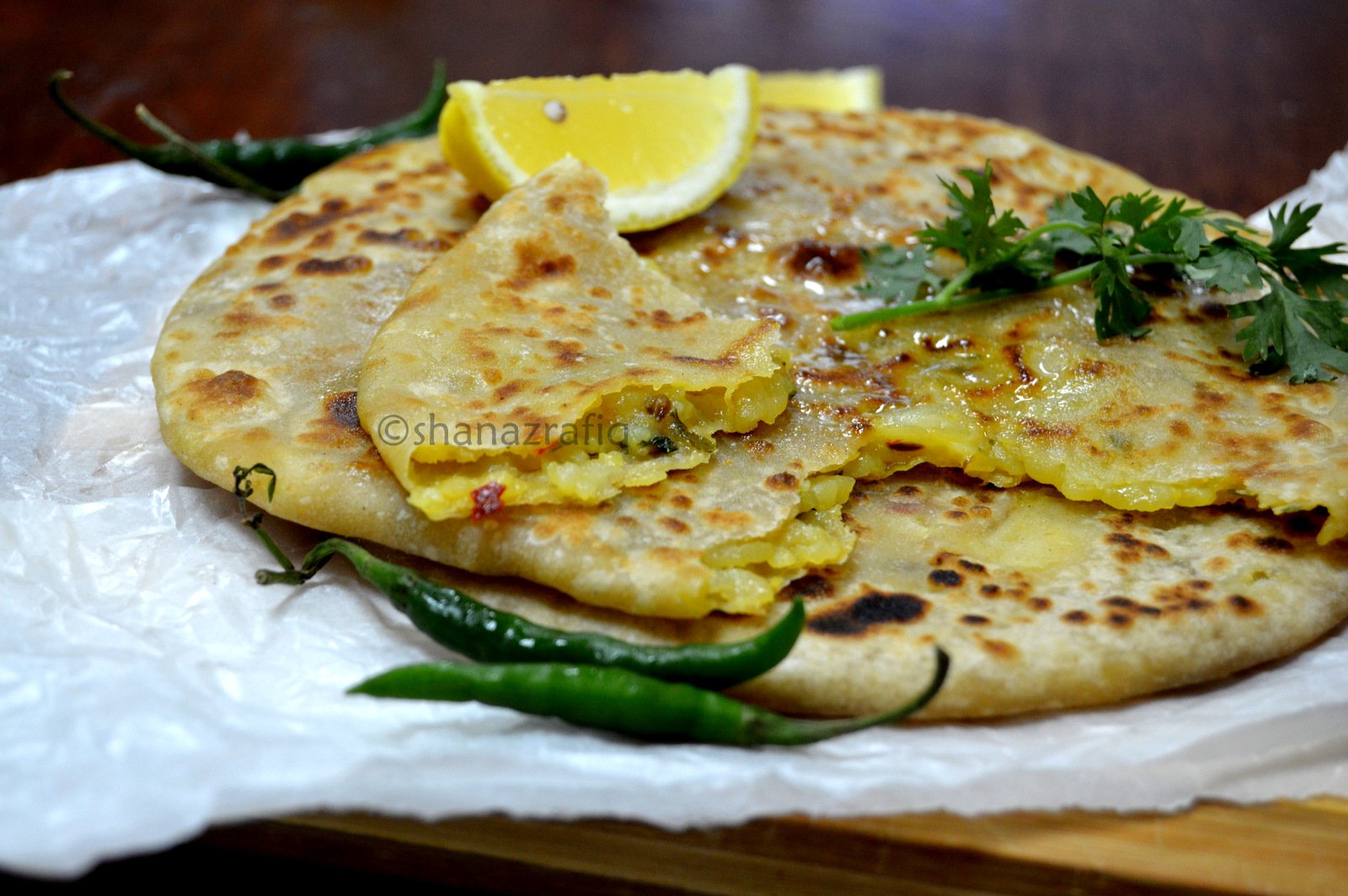 ALU PARATHA( 1 PCS)